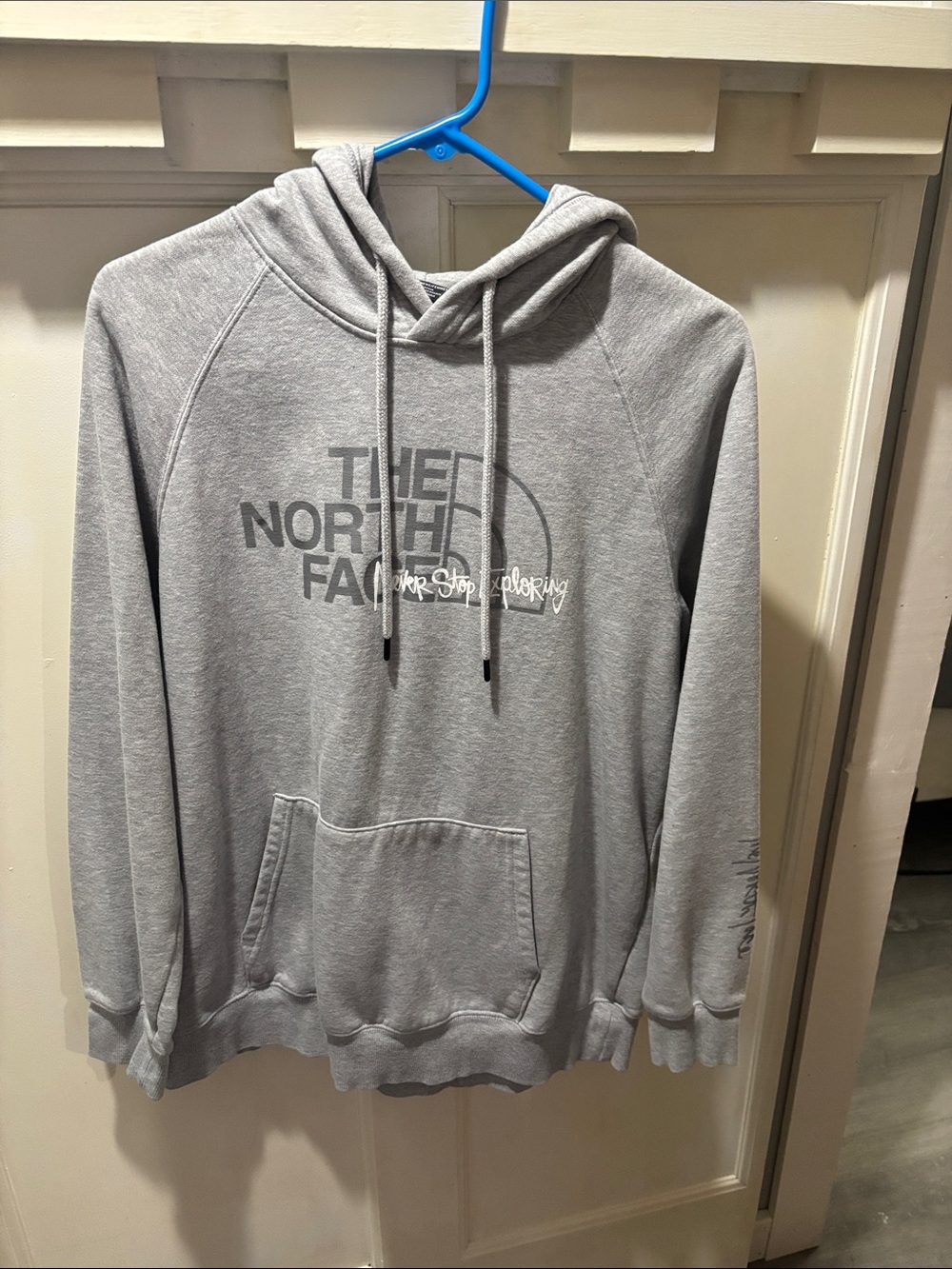 The North Face women’s Gray Logo Hoodie